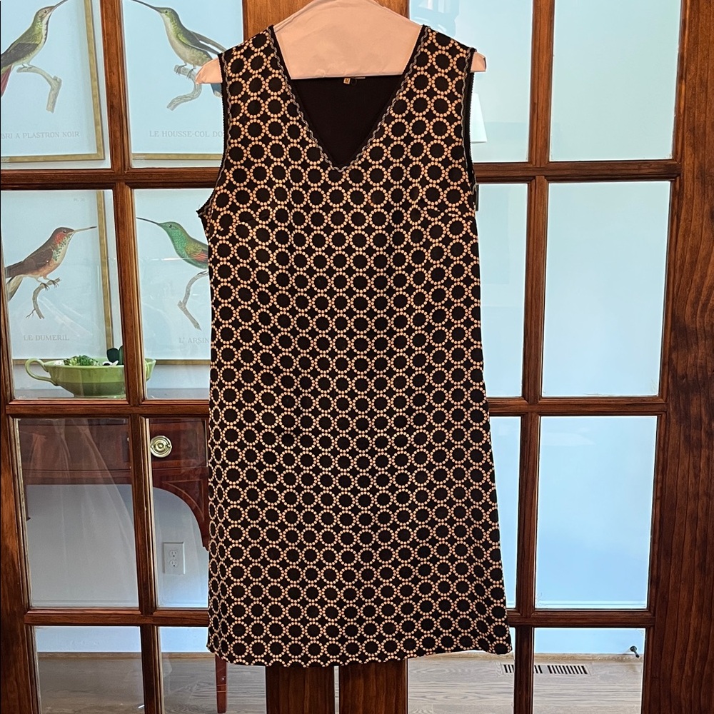 Elegant Black and Gold Patterned Mini Dress